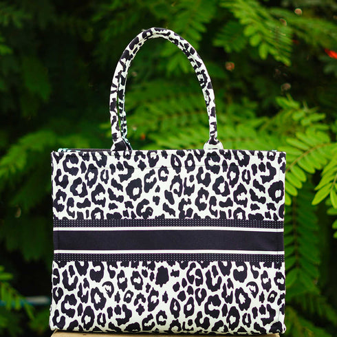 Black and White Leopard Printed Box Tote Bag - Uncommongifts.in